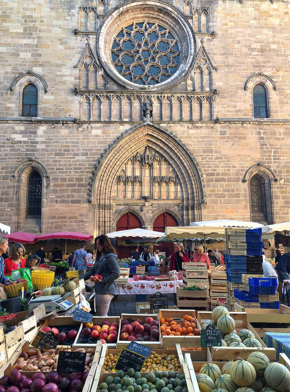 Cahors Market place next to the cathedral |  Jaclyn Lofts