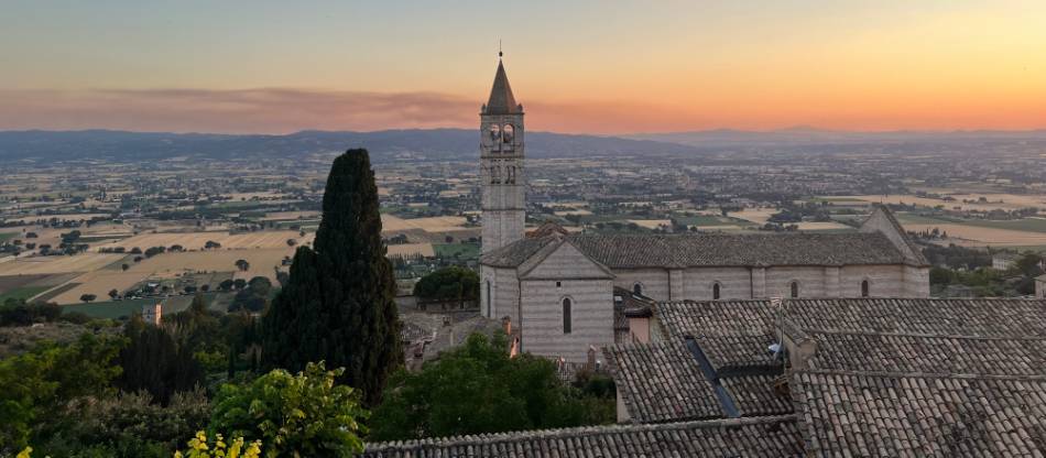 Sunset view over Assisi | <i>Jaclyn Lofts</i>